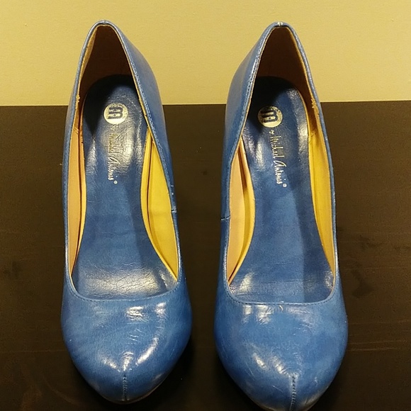 Heels - Picture 4 of 4